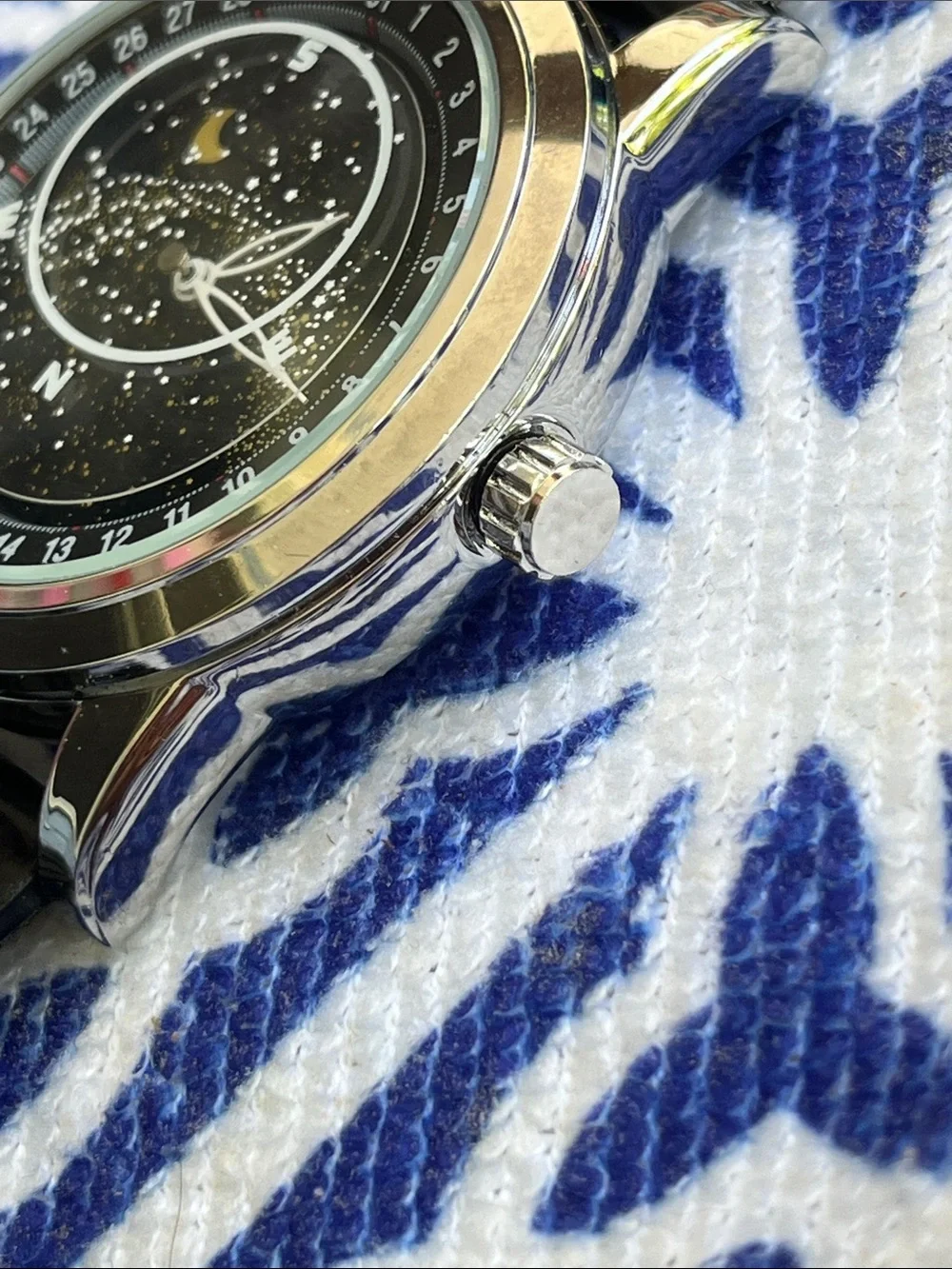 Starry Compass Dial Watch in Black and Silver New- 40mm